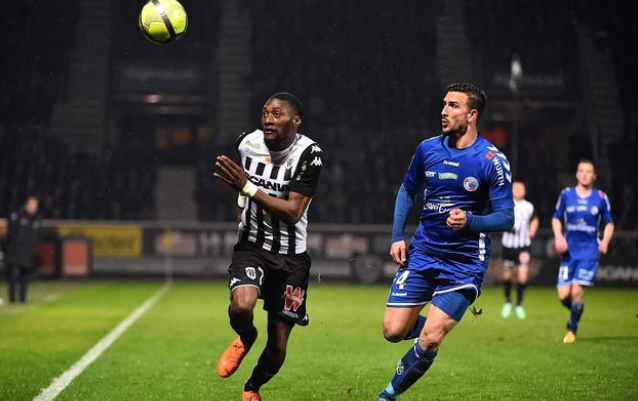 决无疑是一 决无疑是一