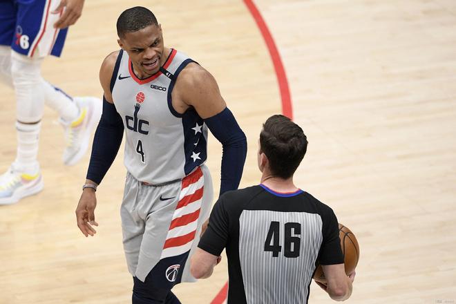 体在赛后对 体在赛后对