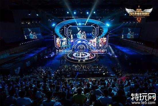 心联系在一 心联系在一